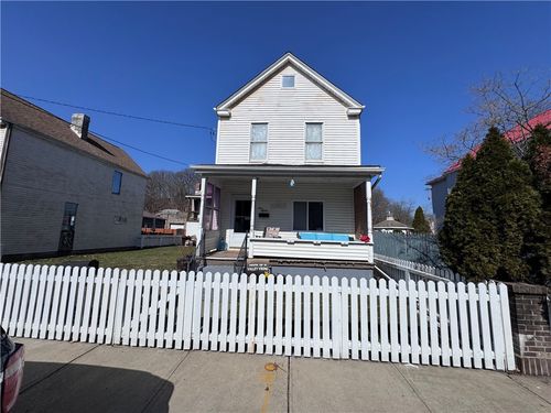 915 Evans St, New Kensington, PA, 15068-6037 | Card Image