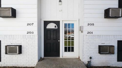 203 Thomas St, Holly, MI, 48442-1363 | Card Image