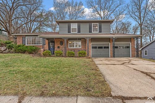 3009 W 8th St, Lawrence, KS, 66049-4515 | Card Image