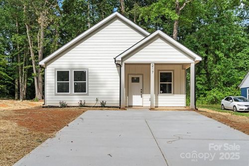 217 E Division Ave, East Spencer, NC, 28144-7738 | Card Image
