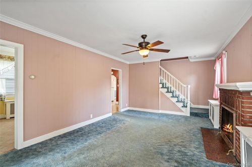 136 Madison St, Franklin Square, NY, 11010-2427 | Card Image