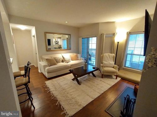 apt-706-3904 Penderview Dr, FAIRFAX, VA, 22033-4730 | Card Image