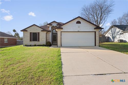1906 E 18th St, Georgetown, TX, 78626-7324 | Card Image