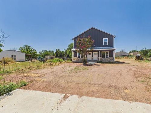 200-1124 Thiele Lane, Fredericksburg, TX, 78624 | Card Image