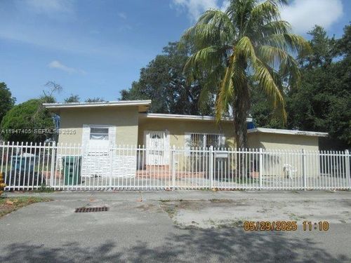 8400 Nw 21st Ave, Miami, FL, 33147-5024 | Card Image