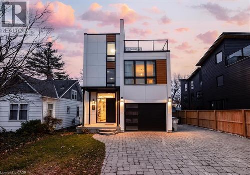 26 Huron St, Grand Bend, ON, N0M1T0 | Card Image