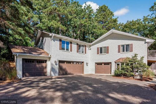 41 Evergreen Rd, Dellwood, MN, 55110-1416 | Card Image