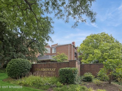 apt-116-805 Leicester Rd, Elk Grove Village, IL, 60007-7323 | Card Image