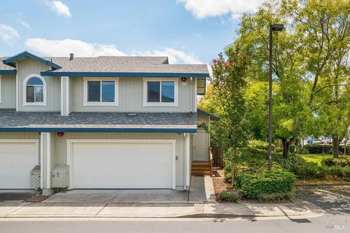42 Meridian Circle, Rohnert Park, CA, 94928 | Card Image