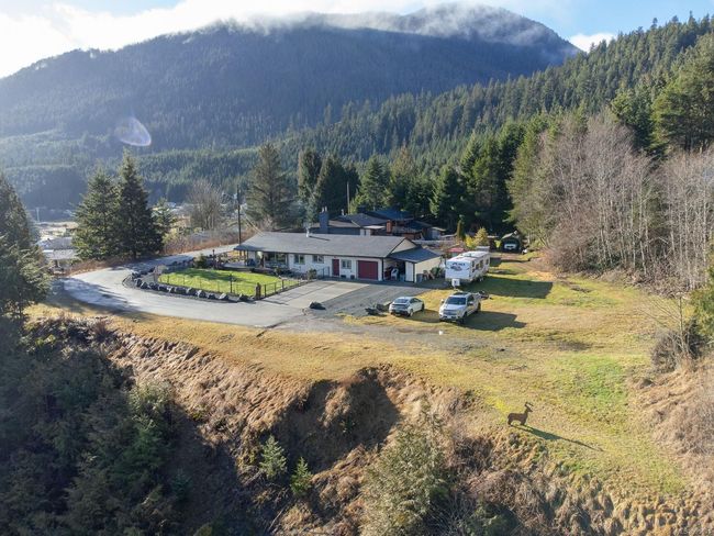100 Dyer Dr, House other with 3 bedrooms, 3 bathrooms and 1 parking in Sayward BC | Image 10