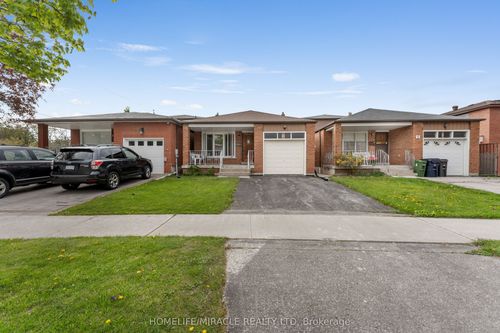 4 S Greendowns Drive, Scarborough, ON, M1M2G7 | Card Image