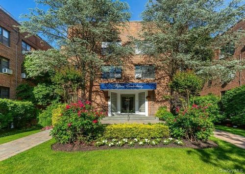 apt-d13-15 Canterbury Rd, Great Neck, NY, 11021-2604 | Card Image