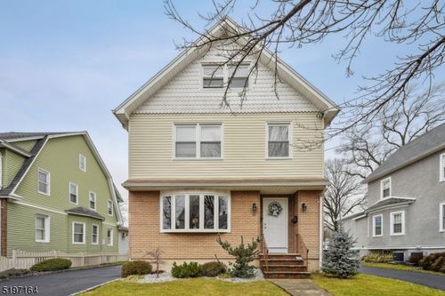 1-82 2nd Ave, Garwood, NJ, 07027-1125 | Card Image