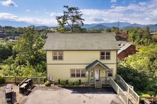 1129 Cove Rd, Sevierville, TN, 37876 | Card Image
