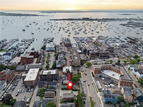 20 Fair St, Newport, RI, 02840-3442 | Card Image