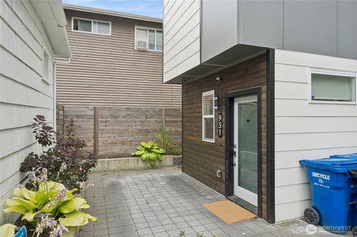 931 Nw 52nd St, Seattle, WA, 98107-3642 | Card Image