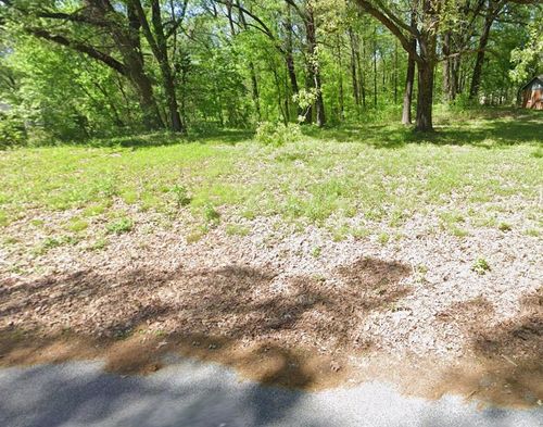 1390 North Dr, Memphis, TN, 38109-6141 | Card Image