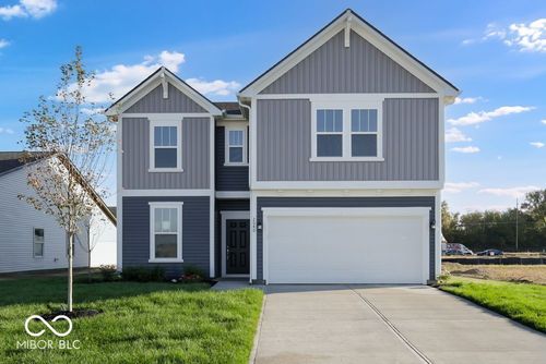 2040 White Oak Ln, Shelbyville, IN, 46176-8024 | Card Image