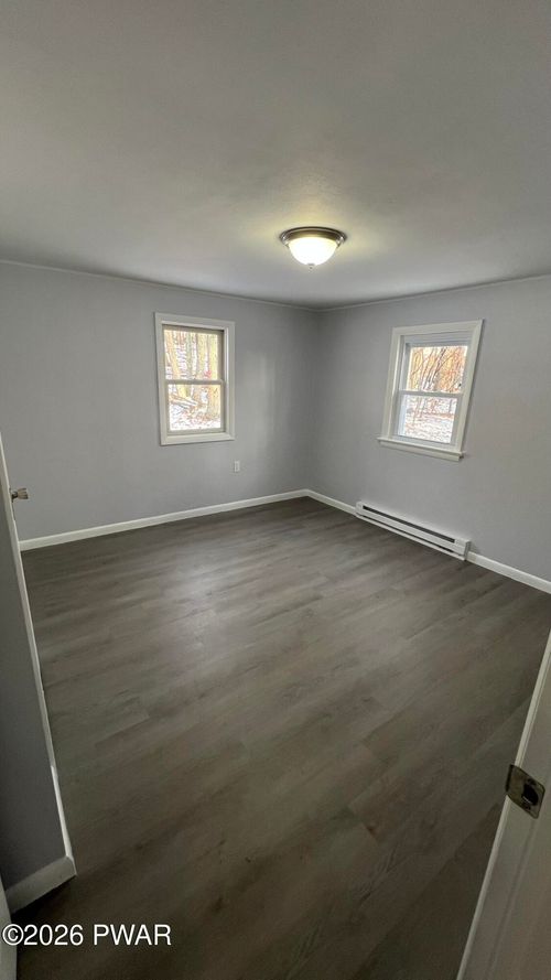 134 Halfmoon Ln, EAST STROUDSBURG, PA, 18302-8604 | Card Image