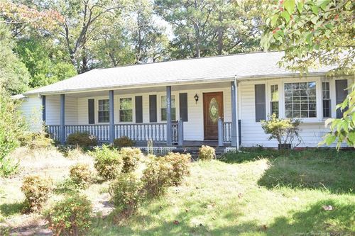607 Hicks Ave, Fayetteville, NC, 28304-1715 | Card Image