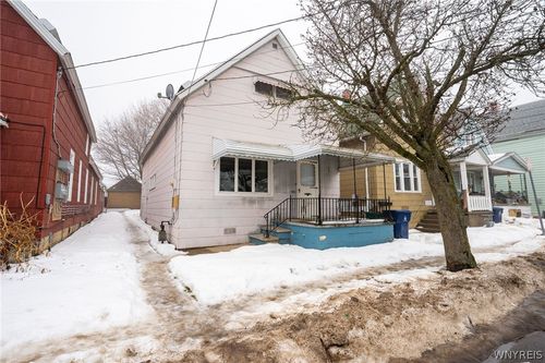 166 Barnard St, Buffalo, NY, 14206-3240 | Card Image