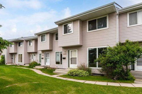 445 40 St Ne, Calgary, AB, T2A6S1 | Card Image