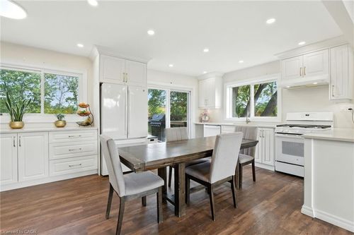 293 #20 Regional Road, Stoney Creek, ON, L8J3H4 | Card Image