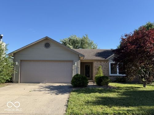 1921 Misty Autumn Ct, Kokomo, IN, 46901-3281 | Card Image