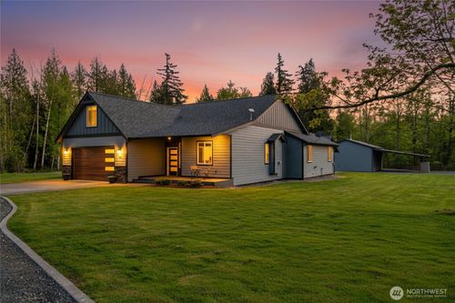 547 E Smith Rd, Bellingham, WA, 98226-9738 | Card Image