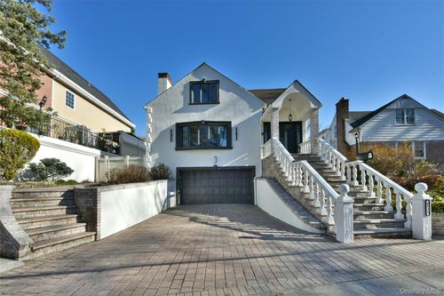 85 Midland Pkwy, Jamaica, NY, 11432-2220 | Card Image