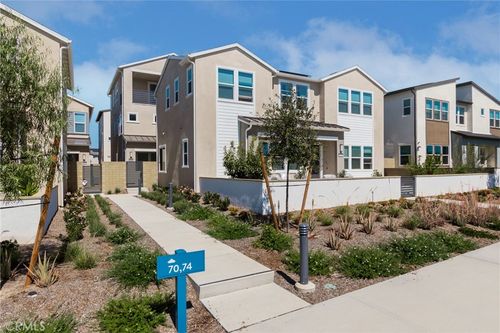 74 Dudley, Irvine, CA, 92618-5938 | Card Image