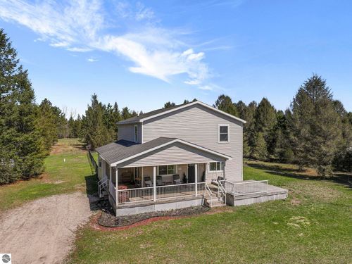 17646 Fewins Rd, Interlochen, MI, 49643-9215 | Card Image