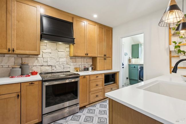 17 Hanns Ave, House other with 4 bedrooms, 2 bathrooms and 4 parking in Vallejo CA | Image 21