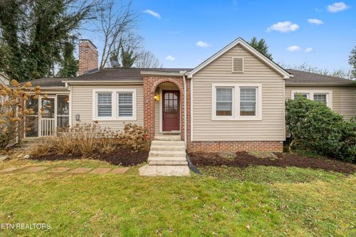 208 Doughty Dr, Knoxville, TN, 37918-2431 | Card Image