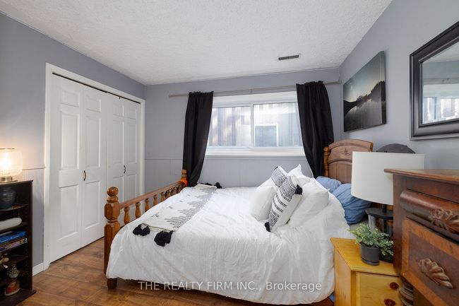 1707 Hansuld St, Home with 6 bedrooms, 2 bathrooms and 4 parking in London ON | Image 22