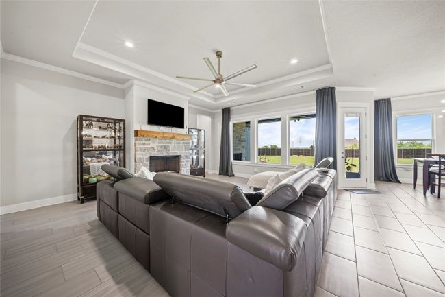 Plenty of Room for sectional, big but cozy! | Image 12