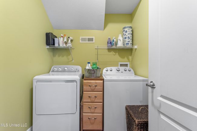 Laundry | Image 24