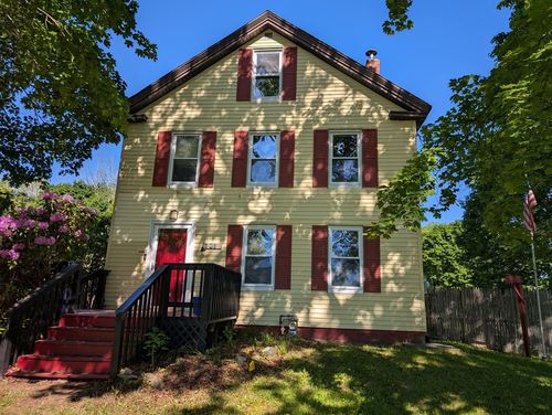 440 Old Somerset Ave, North Dighton, MA, 02764-1815 | Card Image