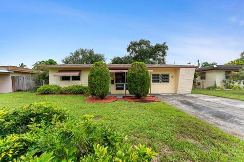 2140 N 57th Ave, Hollywood, FL, 33021-3817 | Card Image