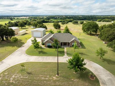 Circular Driveway for plenty of guest parking | Image 1