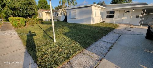 142 Se 4th Ave, Boynton Beach, FL, 33435-4529 | Card Image