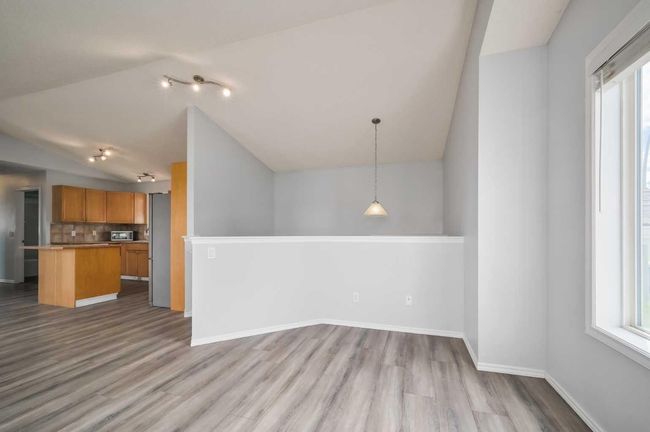 38 Saddlemead Way Ne, House other with 4 bedrooms, 2 bathrooms and 2 parking in Calgary AB | Image 7