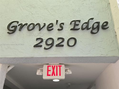 apt-302-2920 Sw 28th Ter, Miami, FL, 33133-3745 | Card Image
