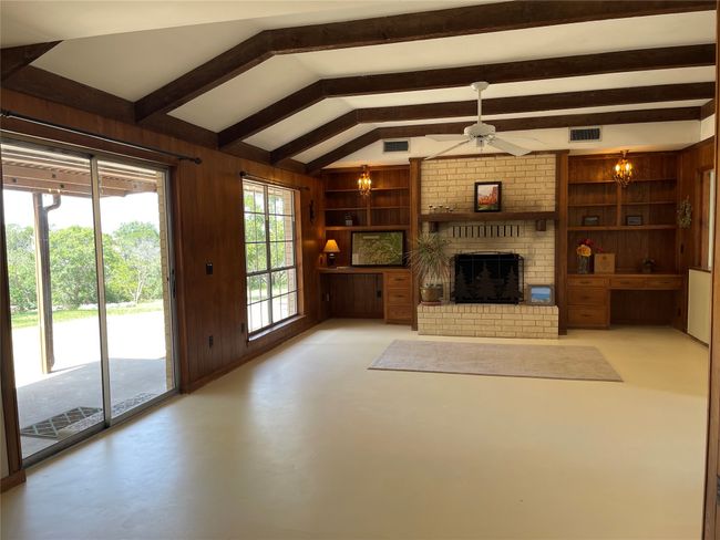 131 County Road 1544, House other with 3 bedrooms, 2 bathrooms and null parking in Morgan TX | Image 18