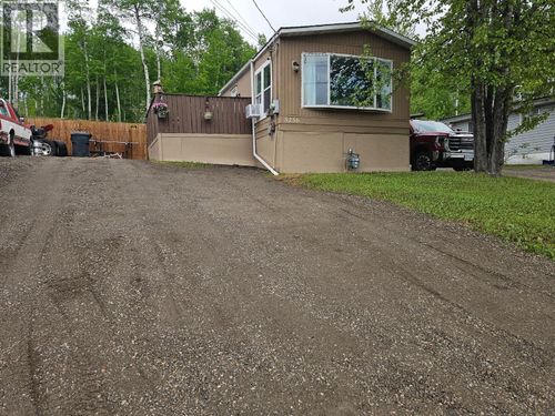 5256 45th St Se, Chetwynd, BC, V0C1J0 | Card Image