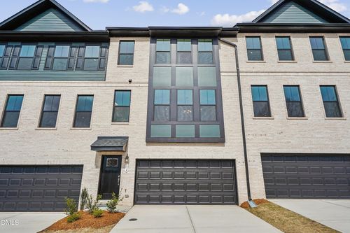 14-131 Fuquay Varina Pkwy, Fuquay Varina, NC, 27526 | Card Image