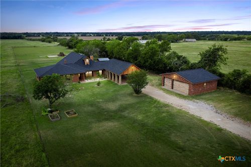 3433 W Tours Rd, West, TX, 76691-2728 | Card Image
