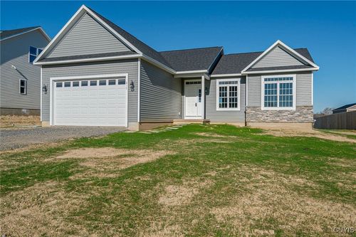 127 Dewport Road, Van Buren, NY, 13027 | Card Image