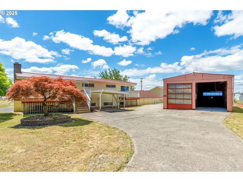 1905 7th Ave, Longview, WA, 98632-4003 | Card Image