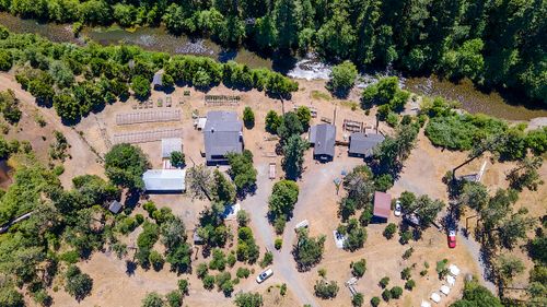 33252 Redwood Hwy, O Brien, OR, 97534-9735 | Card Image